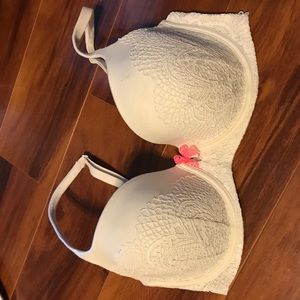 VS Lined Demi size 32DDD.  Good used condition.